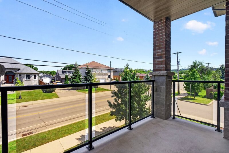 GREAT CONDO UNIT IN PRIME STONEY CREEK LOCATION!