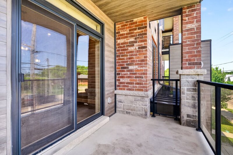 GREAT CONDO UNIT IN PRIME STONEY CREEK LOCATION!