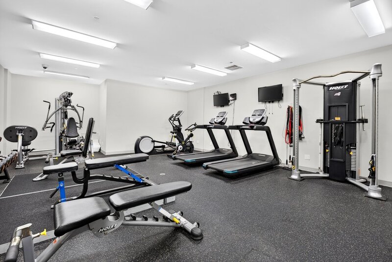 GREAT CONDO UNIT IN PRIME STONEY CREEK LOCATION!
