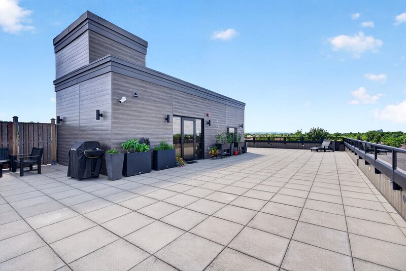 GREAT CONDO UNIT IN PRIME STONEY CREEK LOCATION!