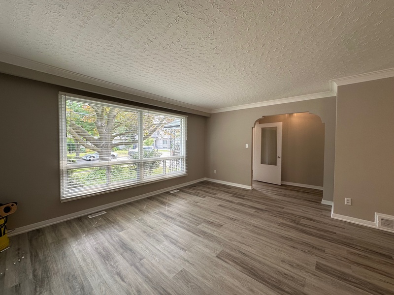 GREAT BUNGALOW IN QUIET TORONTO NEIGHBOURHOOD!