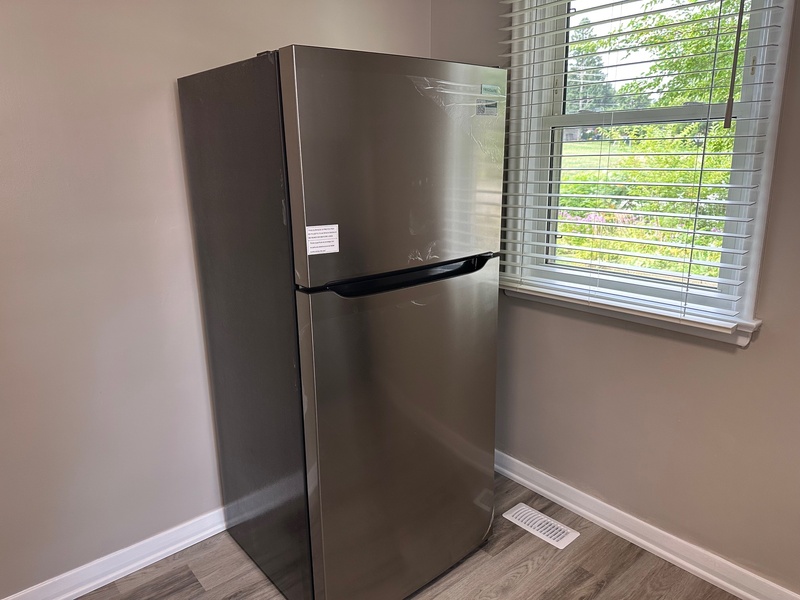 GREAT BUNGALOW IN QUIET TORONTO NEIGHBOURHOOD!