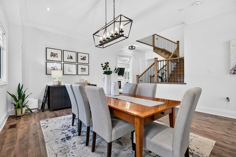 BEAUTIFUL WATERDOWN HOME BACKING ONTO GREENSPACE!