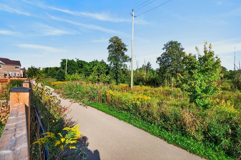 BEAUTIFUL WATERDOWN HOME BACKING ONTO GREENSPACE!