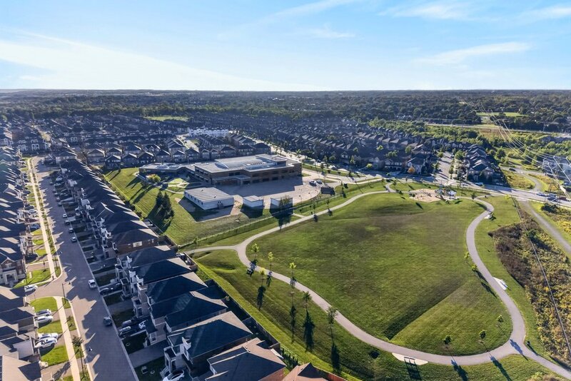 BEAUTIFUL WATERDOWN HOME BACKING ONTO GREENSPACE!