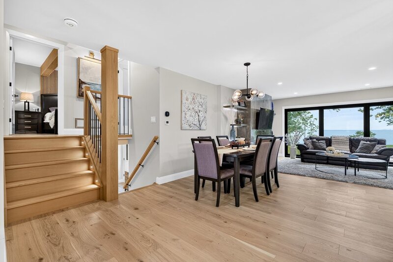 STUNNINGLY RENOVATED GRIMSBY WATERFRONT HOME!