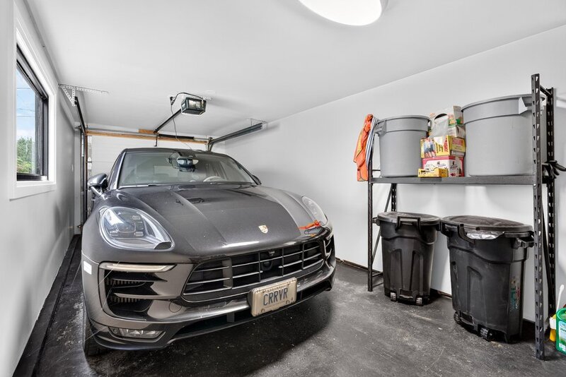 STUNNINGLY RENOVATED GRIMSBY WATERFRONT HOME!