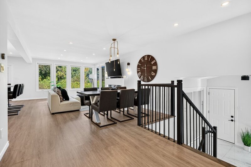 GORGEOUS RAISED RANCH IN SOUGHT AFTER ST. CATHARINES NEIGHBOURHOOD