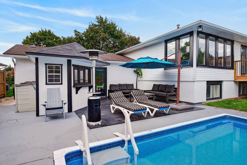 GORGEOUS RAISED RANCH IN SOUGHT AFTER ST. CATHARINES NEIGHBOURHOOD