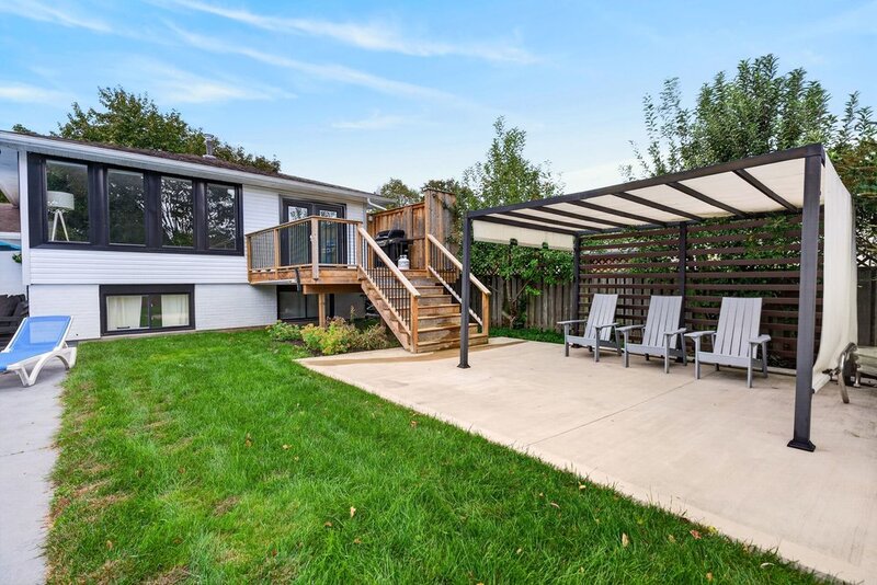 GORGEOUS RAISED RANCH IN SOUGHT AFTER ST. CATHARINES NEIGHBOURHOOD