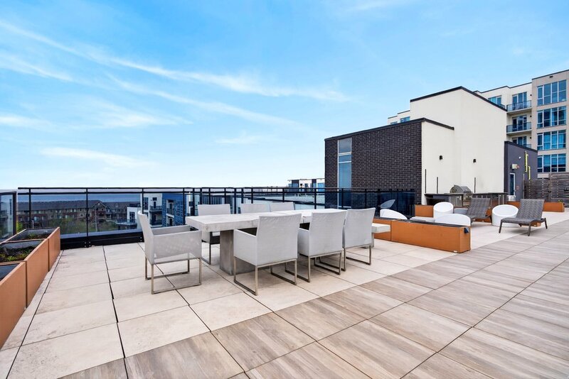 2 UNDERGROUND PARKING SPACES & LAKE VIEWS IN SOUGHT AFTER GRIMSBY NEIGHBOURHOOD