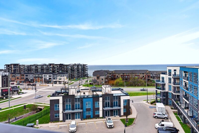 2 UNDERGROUND PARKING SPACES & LAKE VIEWS IN SOUGHT AFTER GRIMSBY NEIGHBOURHOOD