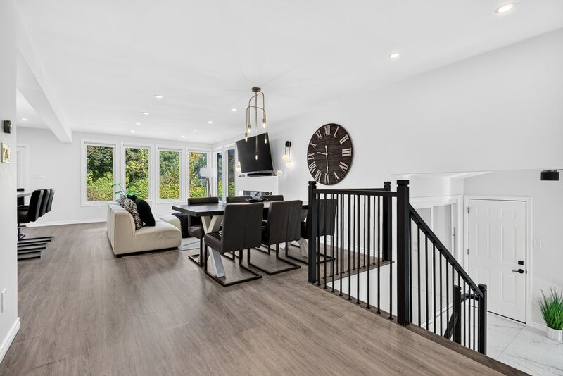 GORGEOUS RAISED RANCH IN SOUGHT AFTER ST. CATHARINES NEIGHBOURHOOD