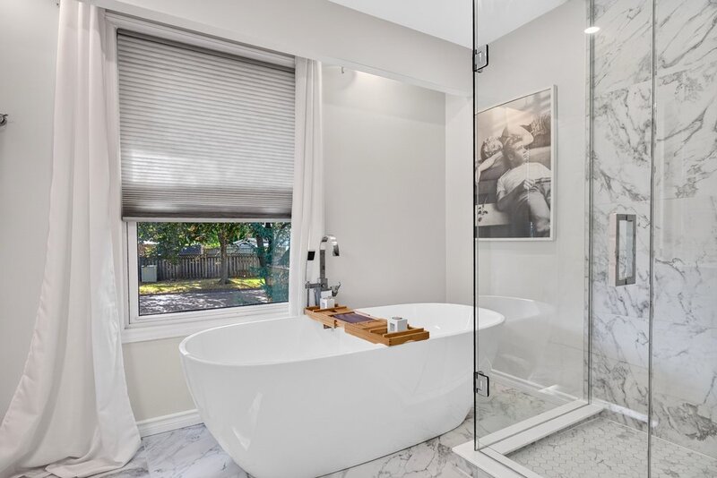 GORGEOUS RAISED RANCH IN SOUGHT AFTER ST. CATHARINES NEIGHBOURHOOD