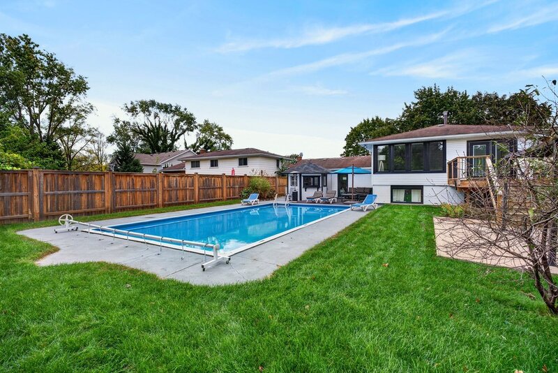 GORGEOUS RAISED RANCH IN SOUGHT AFTER ST. CATHARINES NEIGHBOURHOOD
