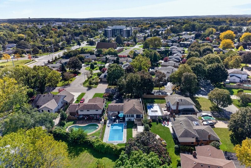 GORGEOUS RAISED RANCH IN SOUGHT AFTER ST. CATHARINES NEIGHBOURHOOD
